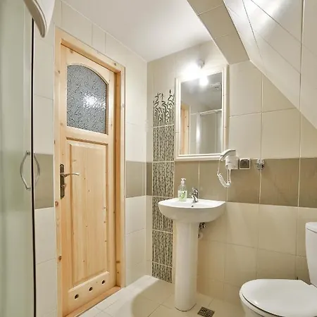 Jarzabek - 5 Min Do Term I Goracy Potok فندق مبيت وإفطار